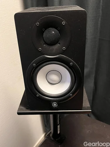 Yamaha HS5