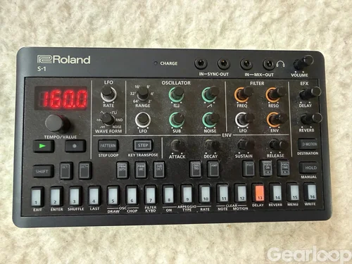 Roland S-1 Kompakt synth Inspirerad av den legendariska SH-101