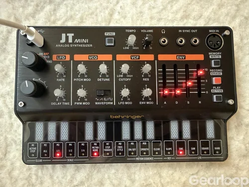 Behringer JT Mini