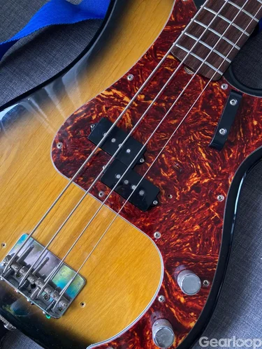 Elbas Precision med Fender-delar– byggd i London