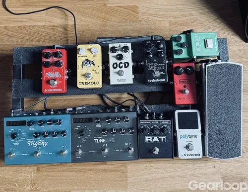 Sommarens bästa deal! Pedaler, kablar, case + pedalbord