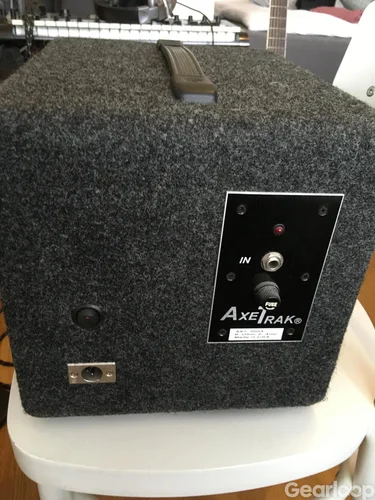AxeTrak, Isobox för elgitarr och elbas