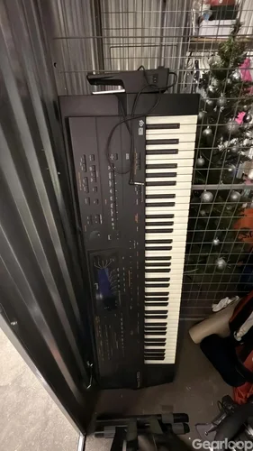 Roland G-800