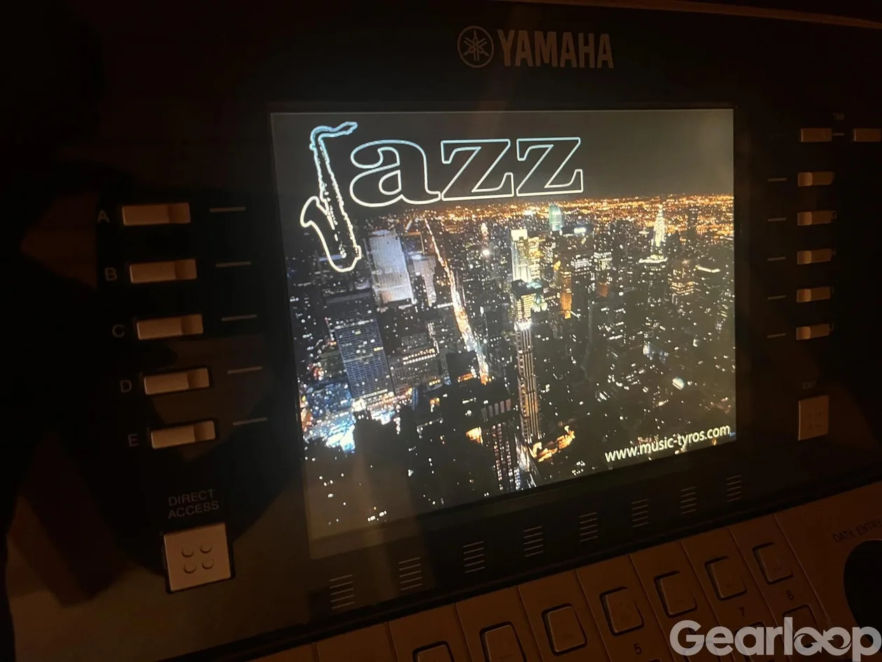 Yamaha Tyros 4 Digital Workstation with Yamaha TRS-MS04 Speakers - bild 4