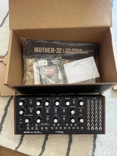 Moog mother 32