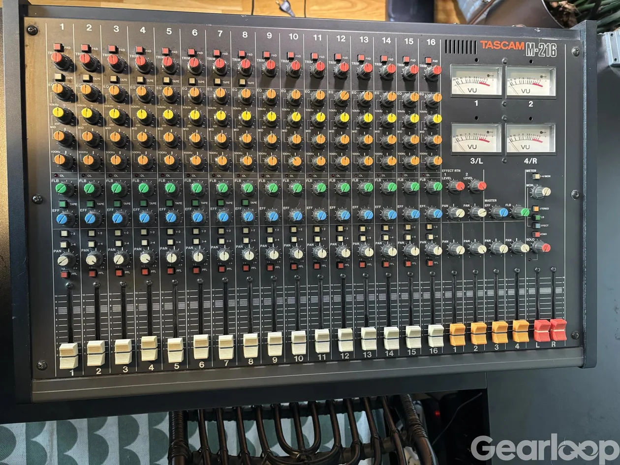 Tascam M-216 analogt mixerbord - bild 3