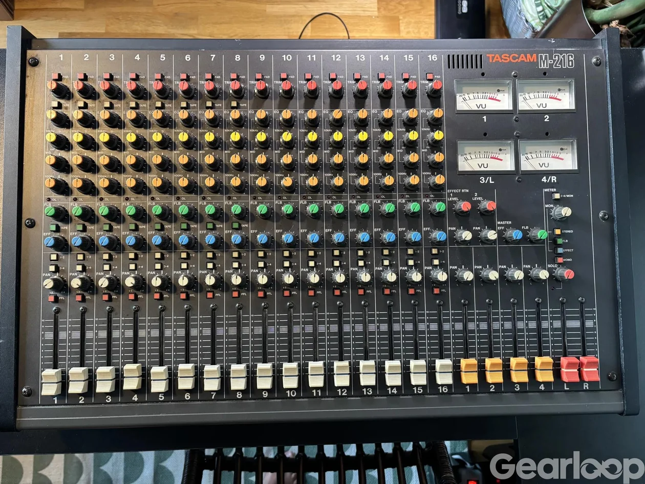 Tascam M-216 analogt mixerbord - bild 4