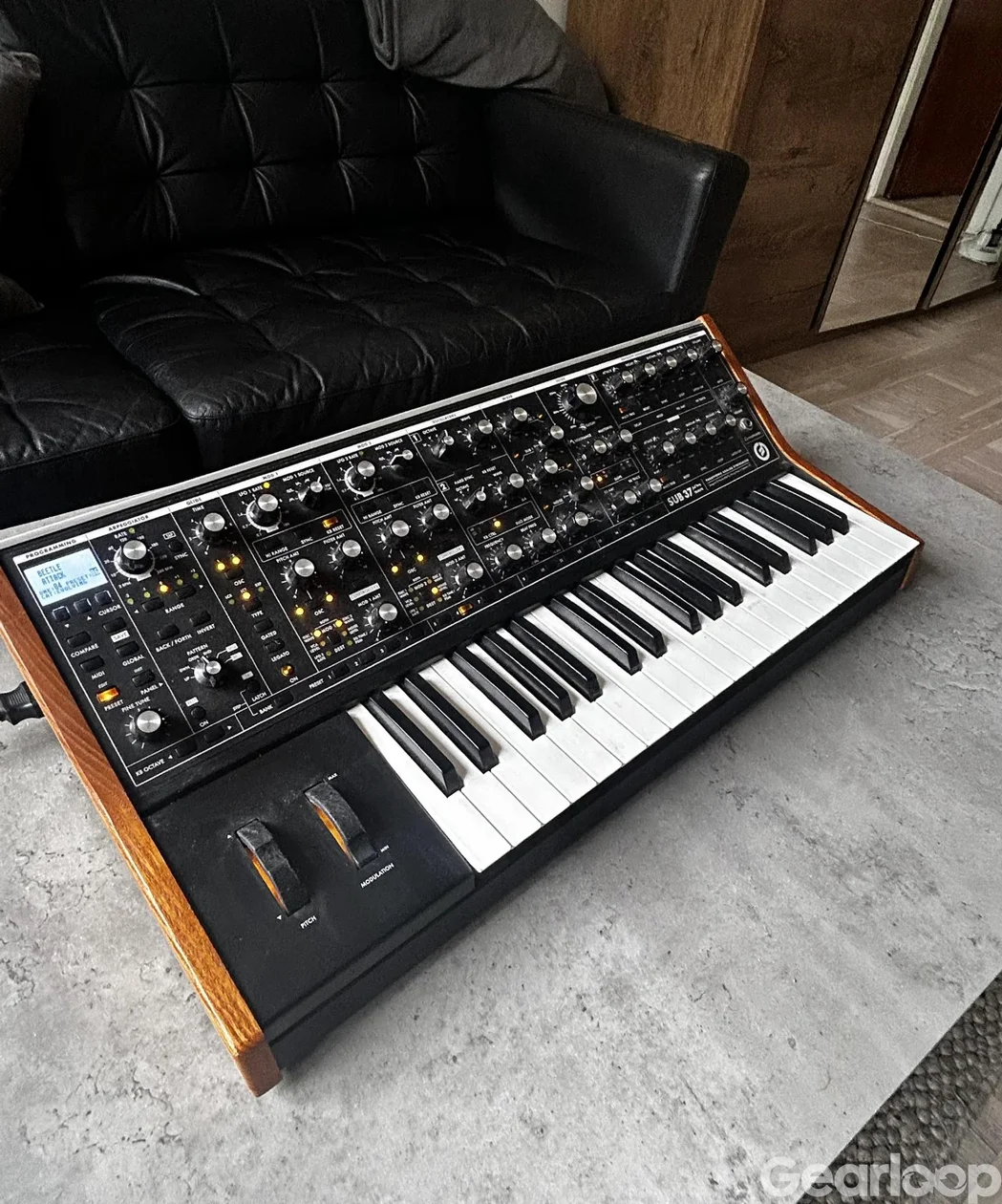 MOOG SUB 37 - bild 2