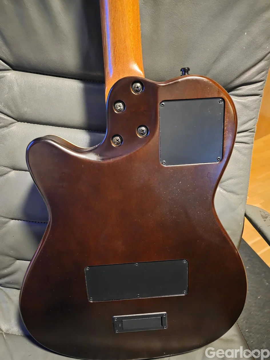 Godin A6 Ultra - bild 5