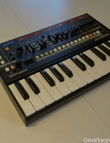 Roland JU-06a + K25M-keyboard