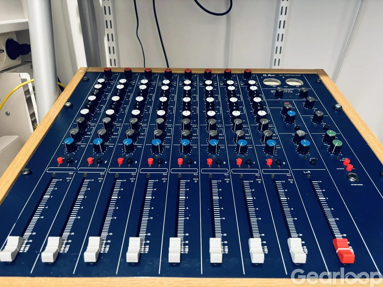 TL Audio (TLA) M3 Brittisk rörmixer i toppklass! - bild 1