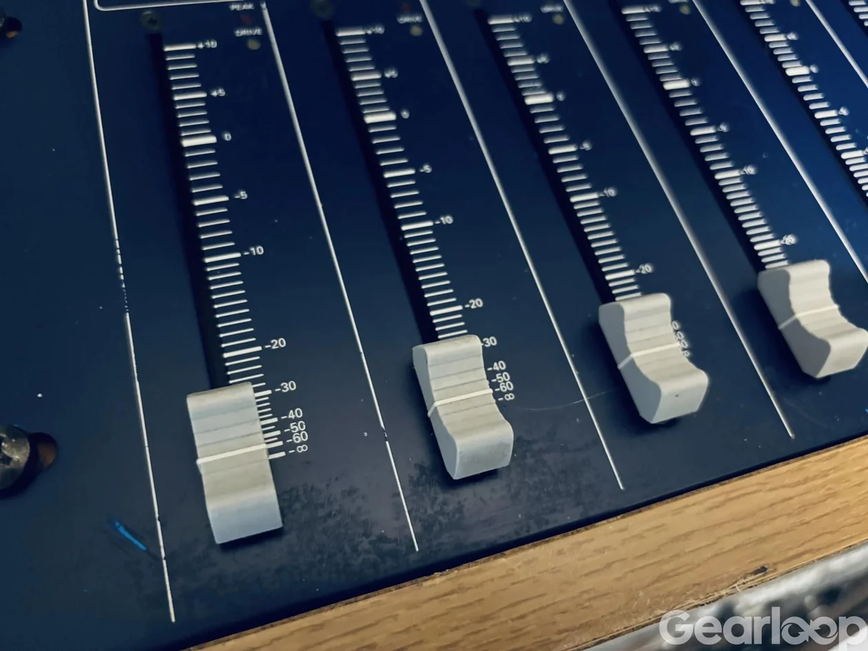 TL Audio (TLA) M3 Brittisk rörmixer i toppklass! - bild 2