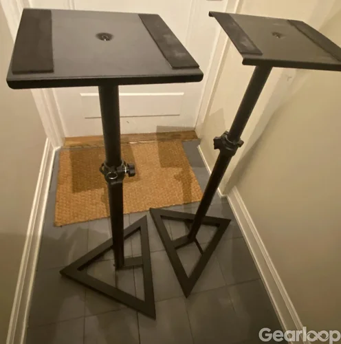 Stativ för studiomonitorer