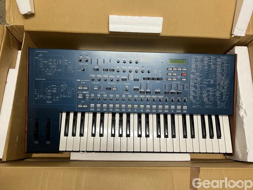 KORG MS2000  (NYSKICK)