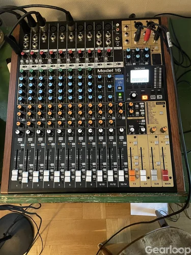 Tascam Model 16