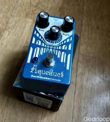 Earthquaker devices Aqueduct