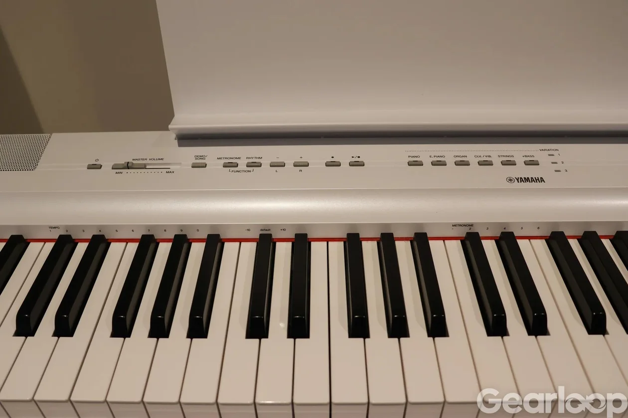 Yamaha P-125WH i vitt med L-125WH, LP-1, sustainpedal och pall - bild 5