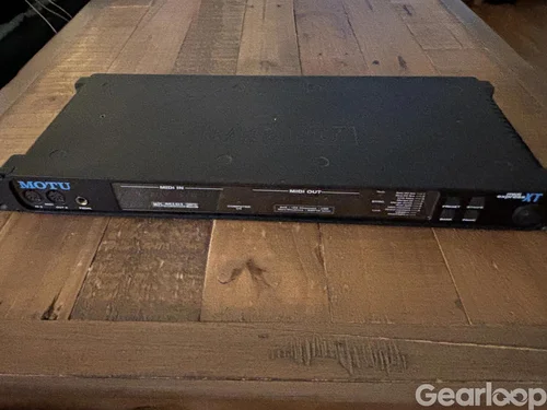 MOTU MIDI Express XT 8-kanals MIDI-gränssnitt