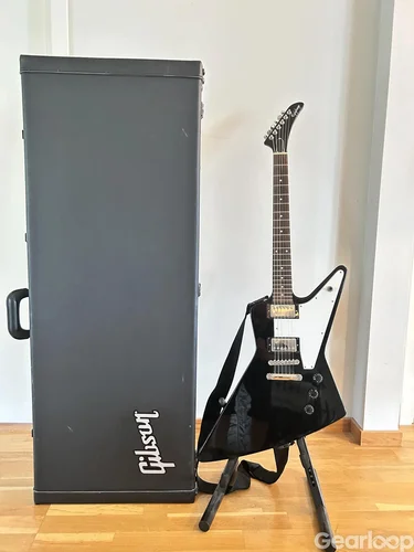 Epiphone Explorer Ebony + Gibson Hardcase