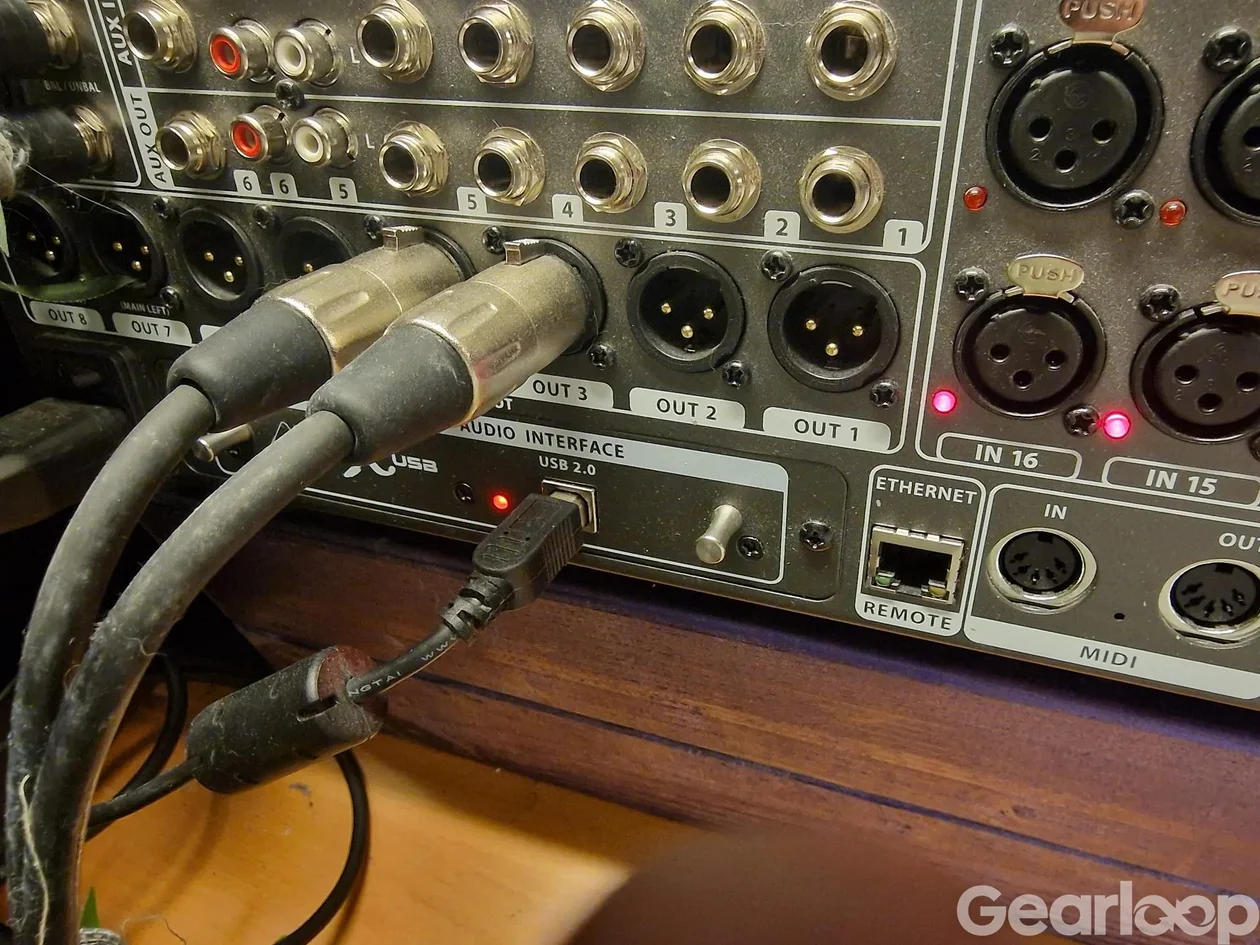 Behringer X32 Producer, med både softcase, och rackvinklar - bild 2