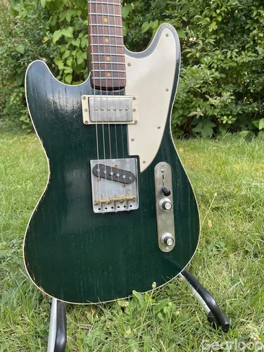 Reversed Mustang/Tele mod British racing green Nitro relic