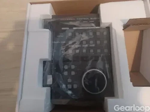 Behringer X-TOUCH ONE DAW Controller