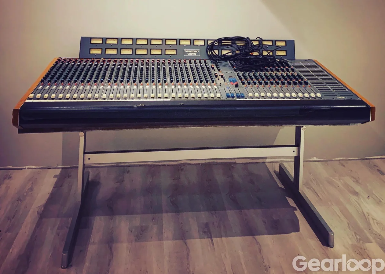 Soundtracs CM4400 28 Kanaler Brittisk Analog Mixer - bild 1