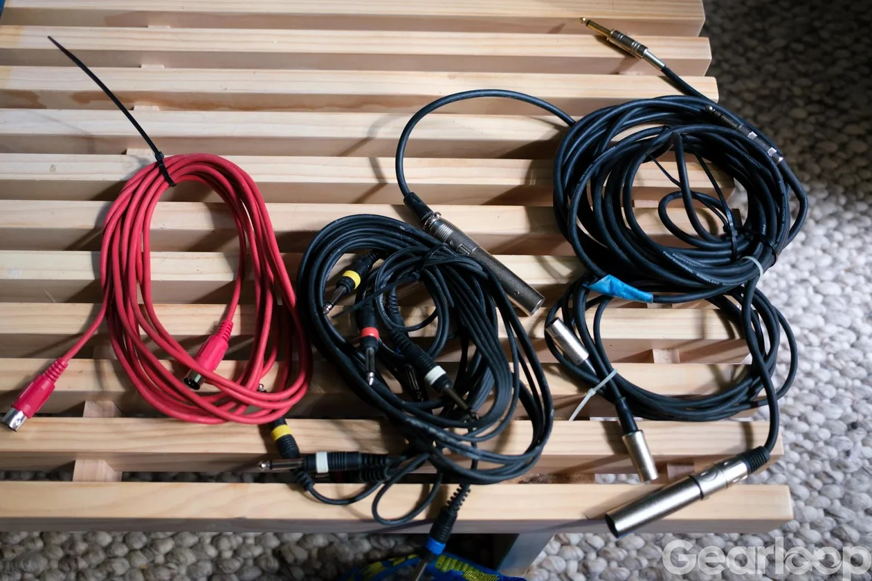Diverse kablar. Tele, patch, midi, XLR - bild 2