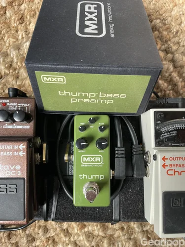 MXR M281 Thump Bass preamp