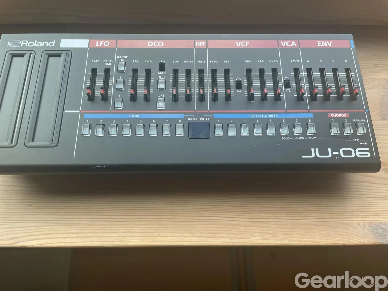 Roland JU-06 - bild 2