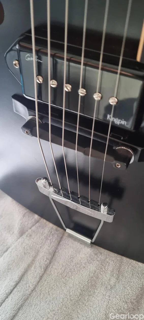 Godin 5th Avenue Kingpin II CW (svart) - bild 4