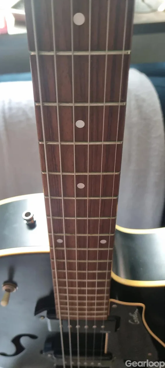 Godin 5th Avenue Kingpin II CW (svart) - bild 5