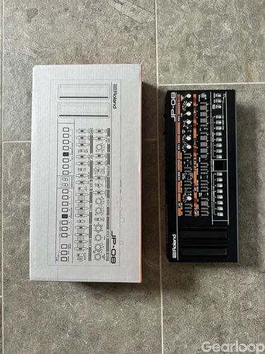 Roland JP-08