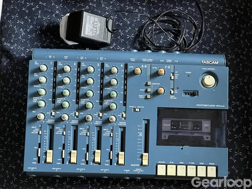 Tascam 414 + vadderad väska