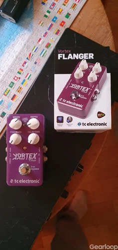 TC Electronic Vortex mot TC Electronic Shaker/Helix