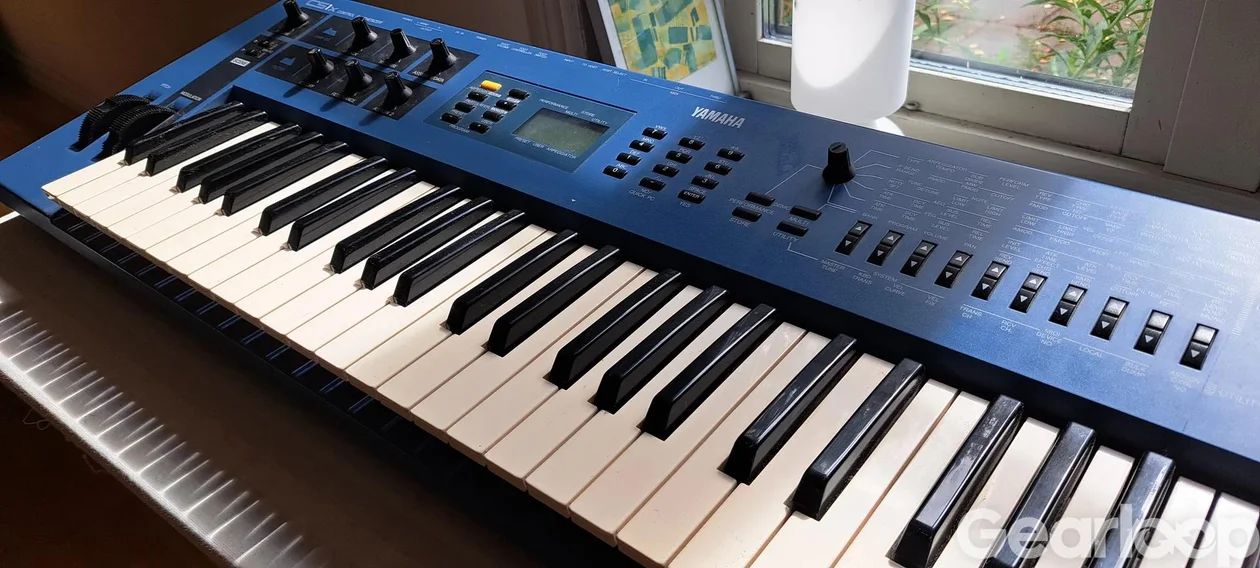 Yamaha CS1X - bild 3