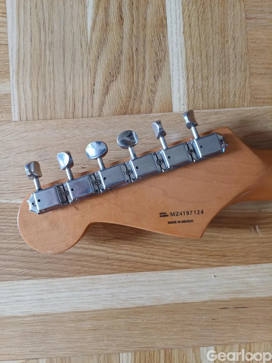 Fender Stratocaster MIM - bild 3