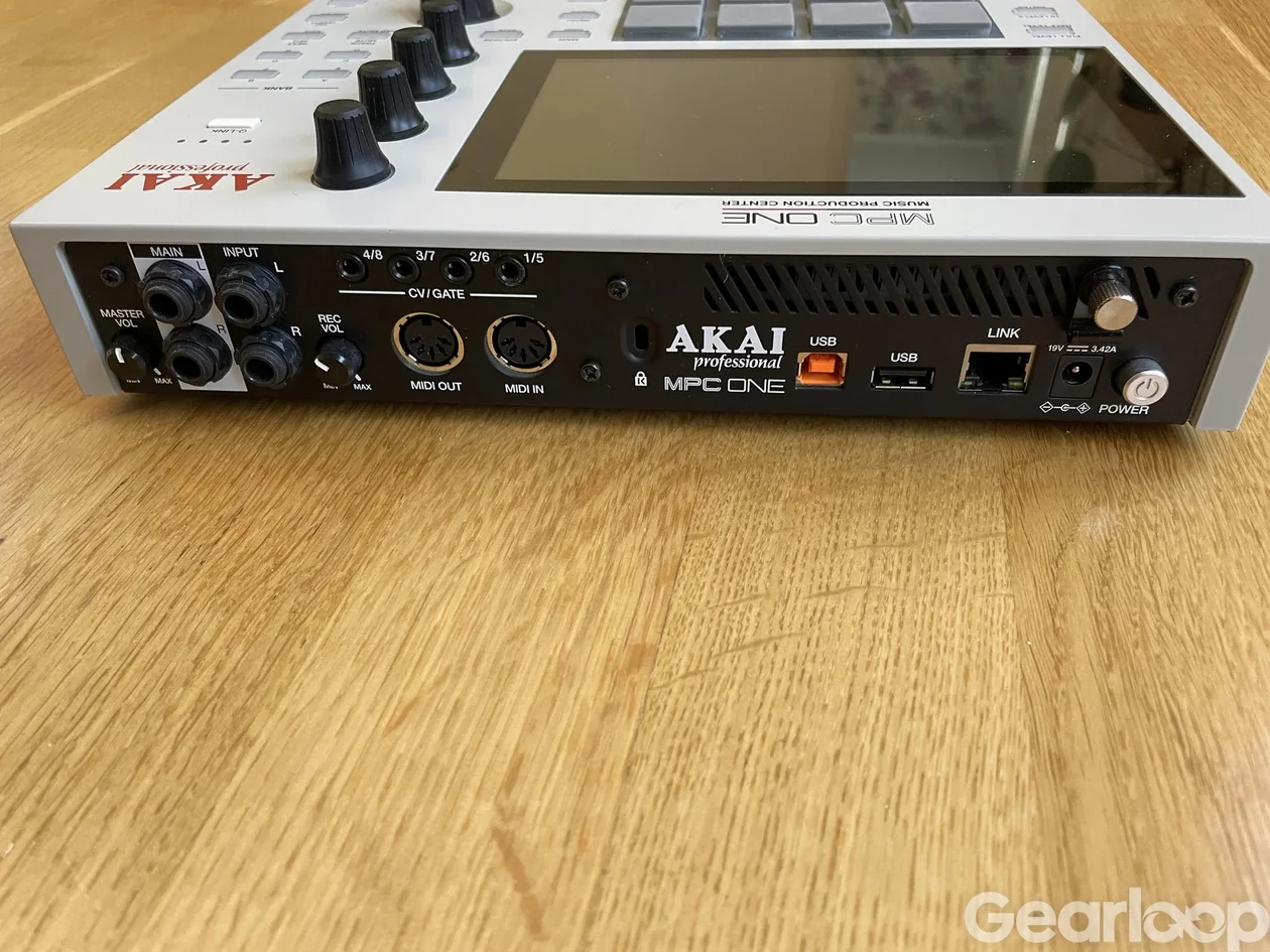 Akai MPC One Retro Edition (Nyskick) + SD-kort - bild 4