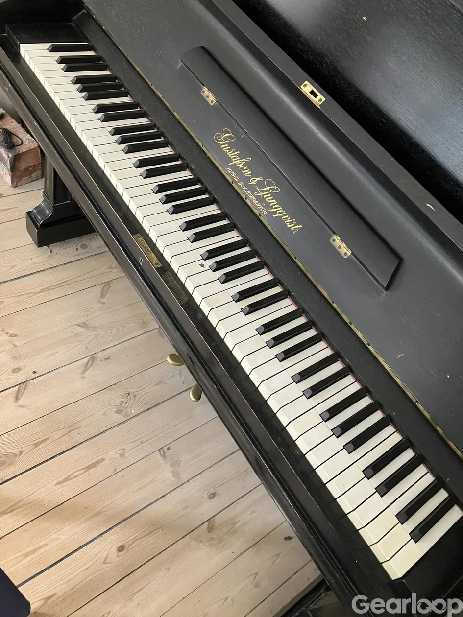 Piano Gustafson & Ljungqvist bortskänkes - bild 3