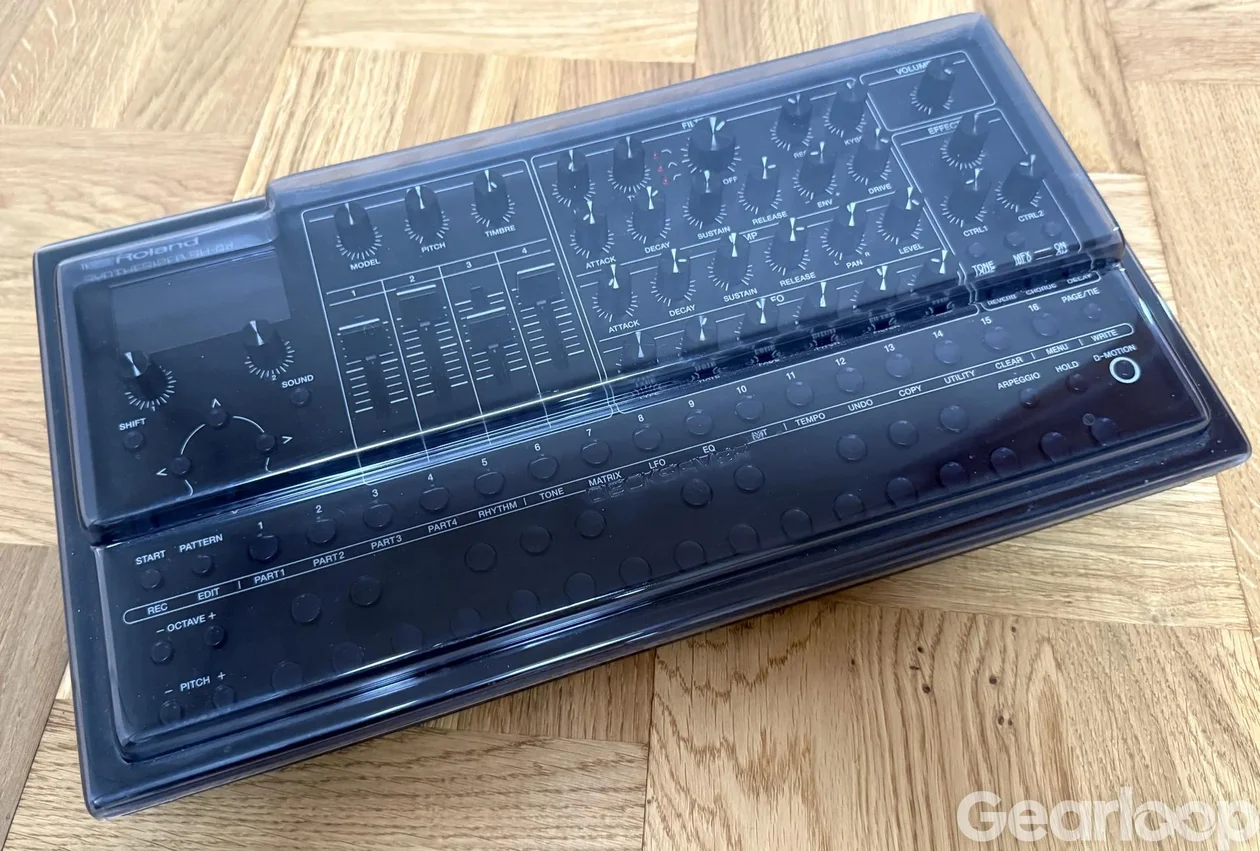 Roland SH-4D - Massor med portabelt kul i toppskick - bild 2