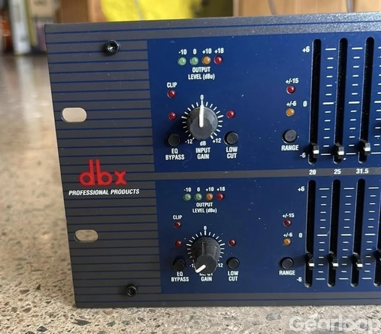 DBX 1231 Equalizer i toppskick - bild 2