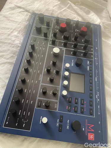 Waldorf M 16 röster