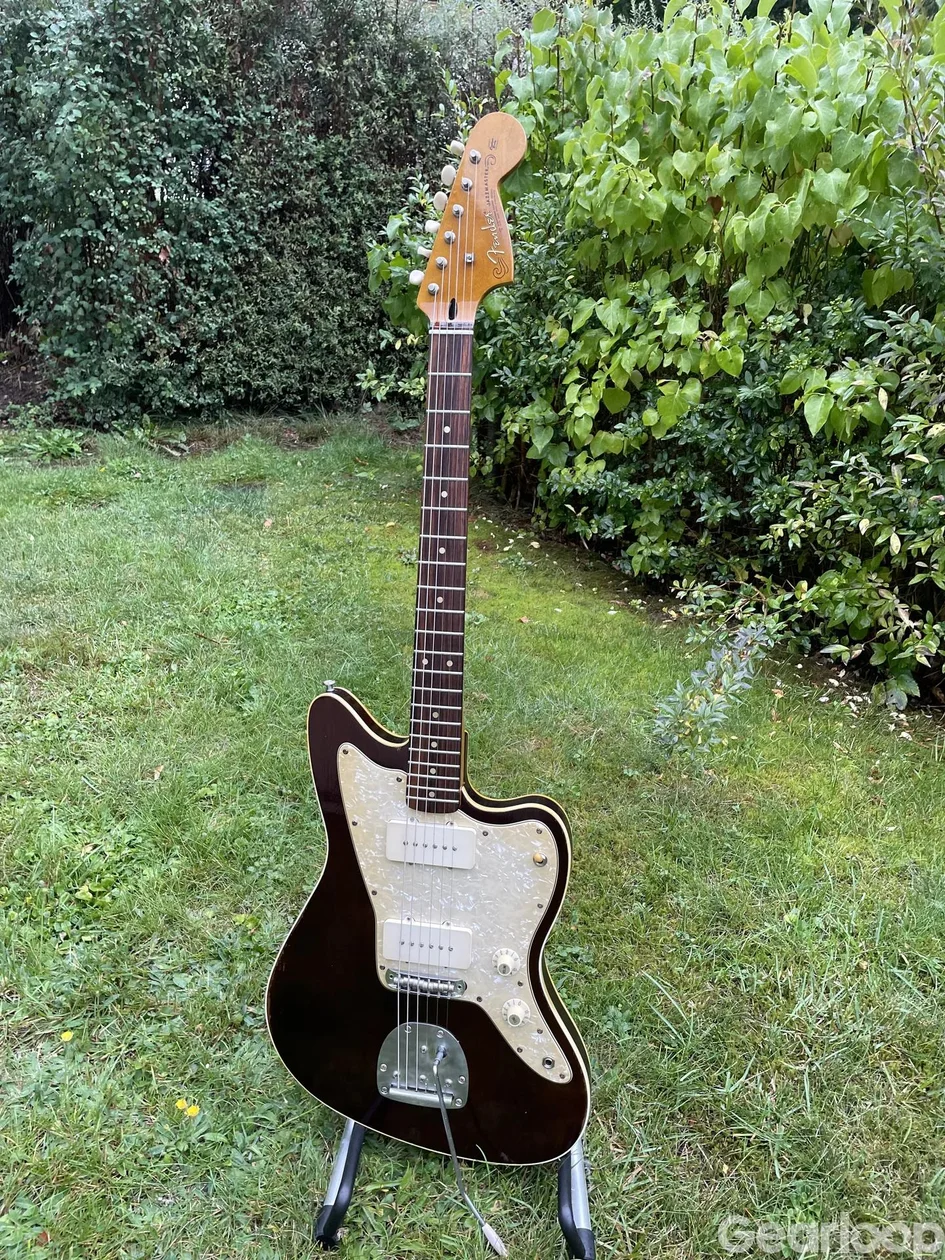 Jazzmaster mod Nitrorelic Dark Walnut dubble binding Roadworn - bild 2