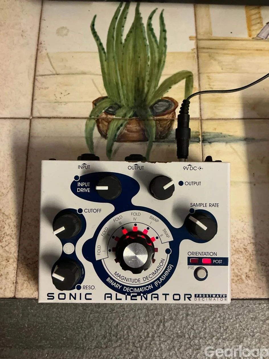 Frostwave Sonic Alienator Decimator Bit Crush Sample Rate MS-20 - bild 1