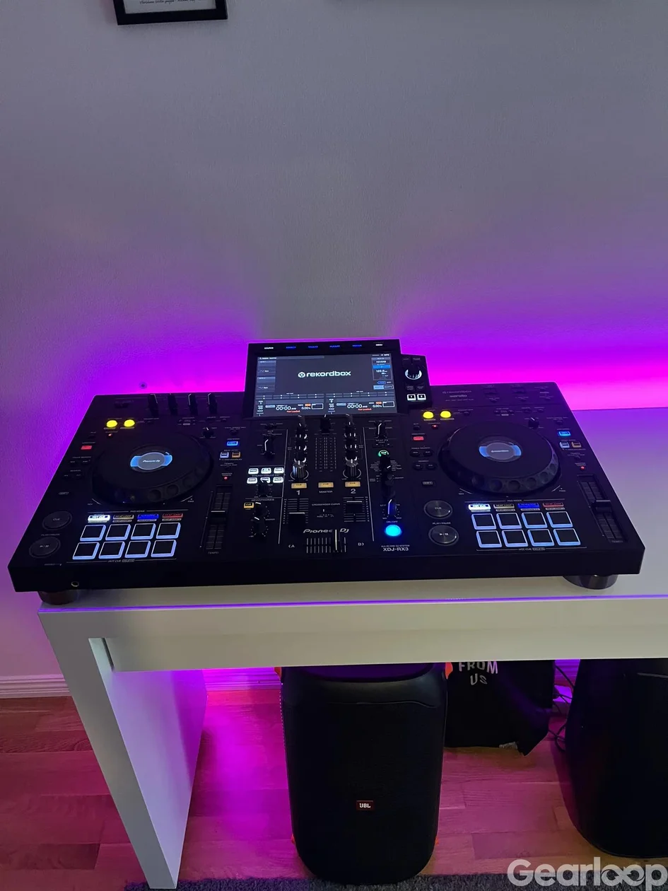 XDJ-RX3 Inkl Softcase och Decksaver - bild 4