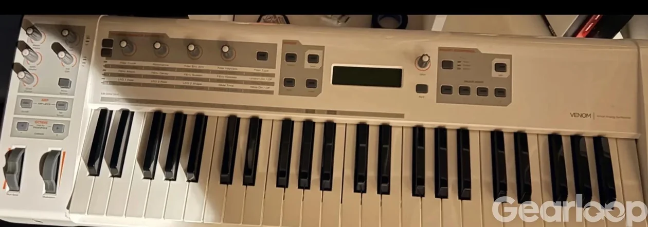 Digitone mot Digitone keys + pengar - bild 4