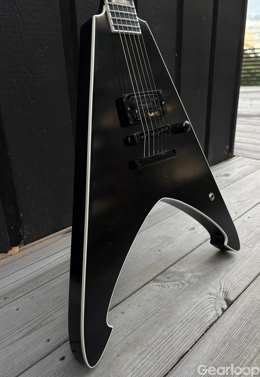 SGT Doom Super VEE - custombyggd grym gitarr - bild 2
