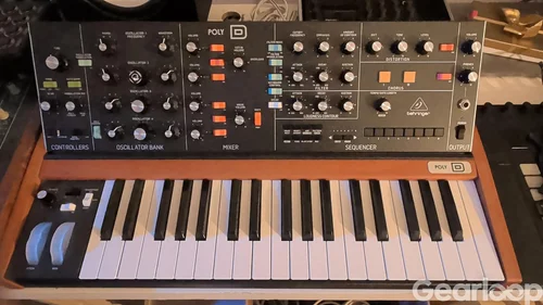 Behringer Poly D