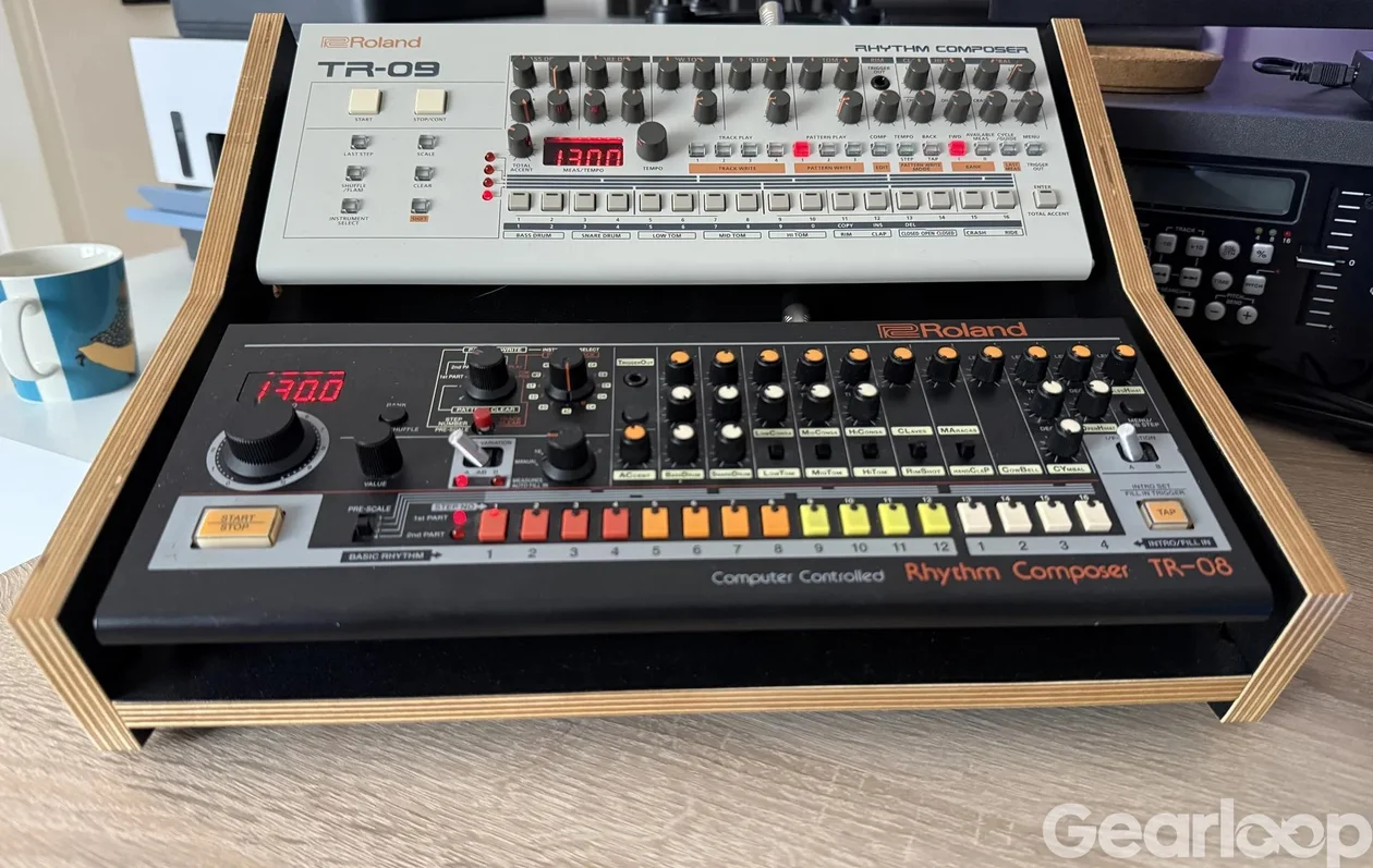 Roland TR-09, Roland TR-08 samt Fönik Ställ - bild 2