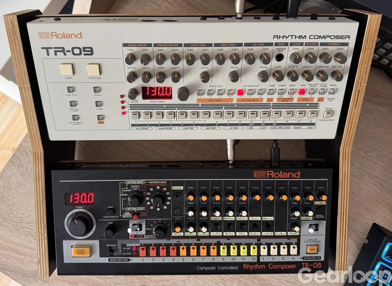Roland TR-09, Roland TR-08 samt Fönik Ställ - bild 3